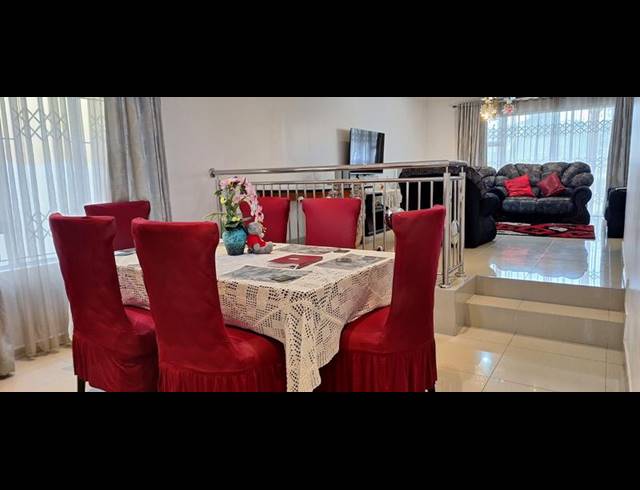 3 BEDROOM HOUSE FOR SALE IN CRAIGIEBURN